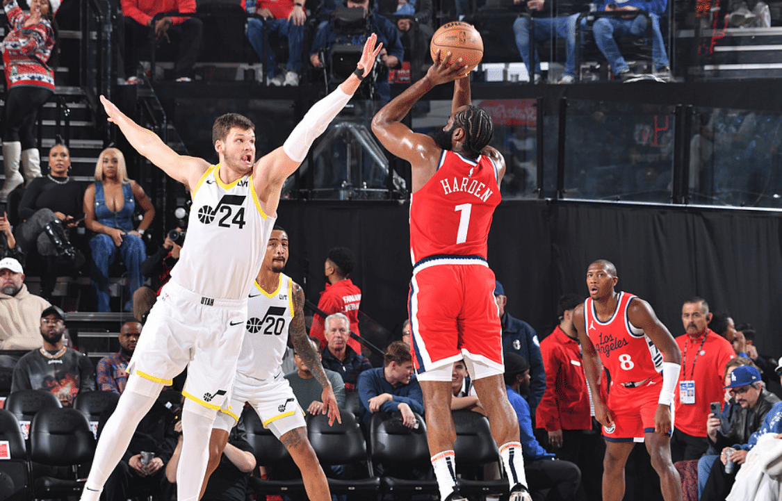 kaiyun中国网页版入口包含里程碑夜!里尔再遭质疑,NBA总决赛今晨刷纪录,质疑声仍在,资深球员宣示担当的词条