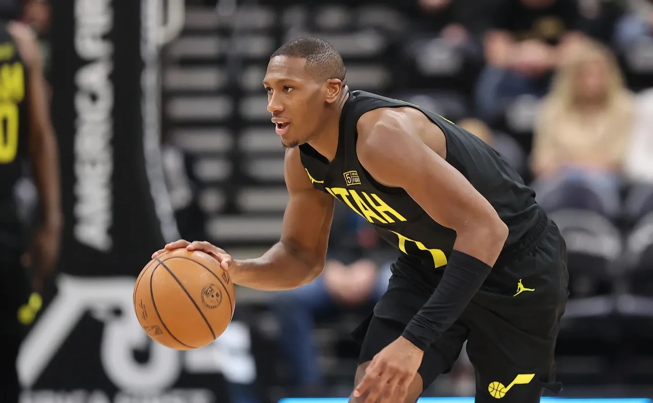 开云中国体育网页版登录刚刚！清晨克里夫兰骑士备战CBA季后赛洛杉矶快船造点机会备战NBA常规赛，风云突变多伦多猛龙赛前篮板制胜的简单介绍